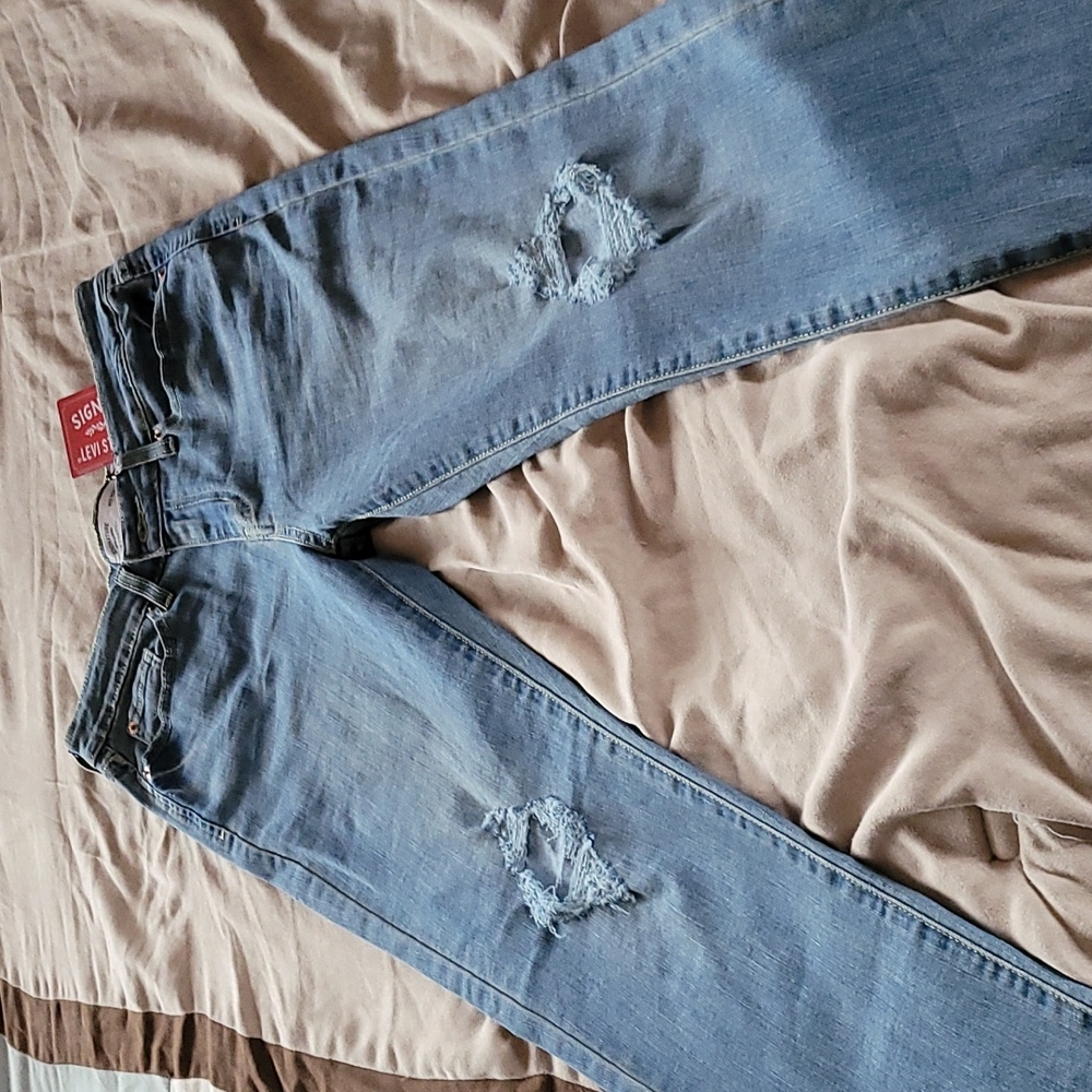 Levi's